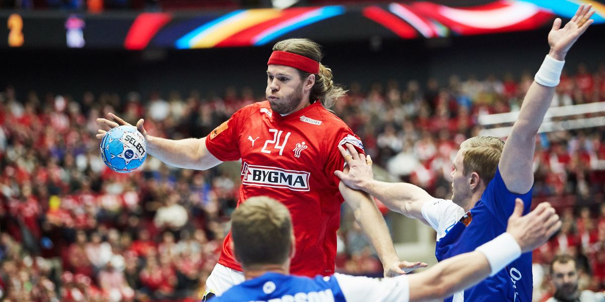 Apa Itu Handball Dalam Sepak Bola?